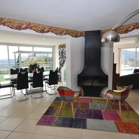 Ferienhaus Pet Friendly In Les Adrets Fréjus